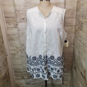 St. John's Bay White Button-Up Shirt - Classic Label